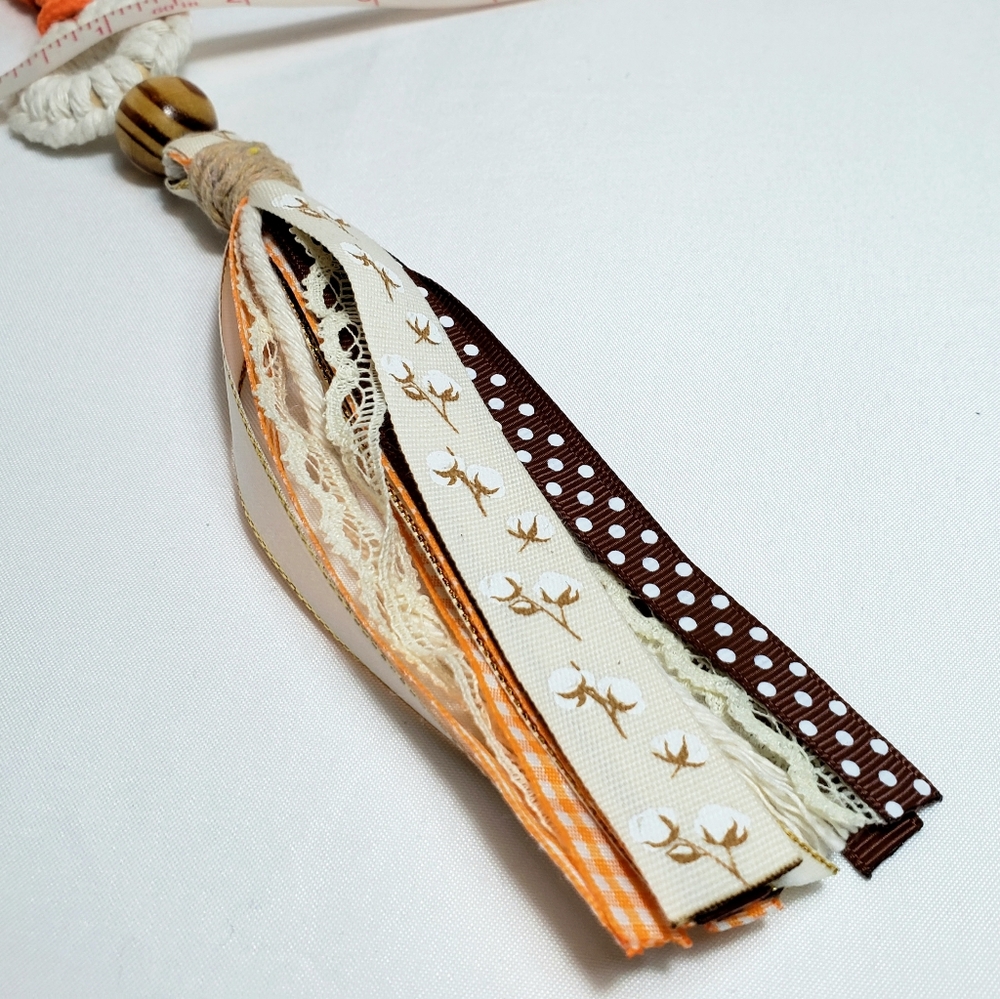 Fall Handcrafted Ribbon Keychain - Picture 6 of 8